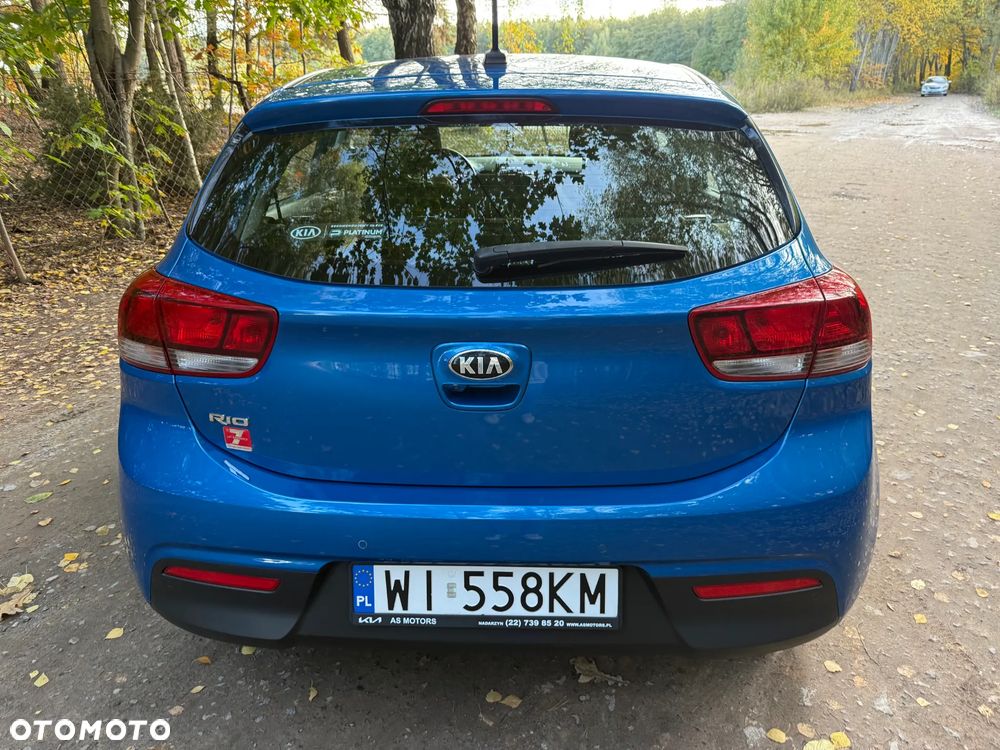 Kia Rio 1.2 L - 4