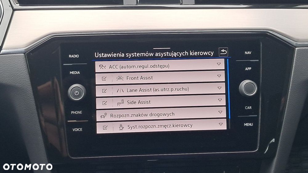 Volkswagen Passat - 21