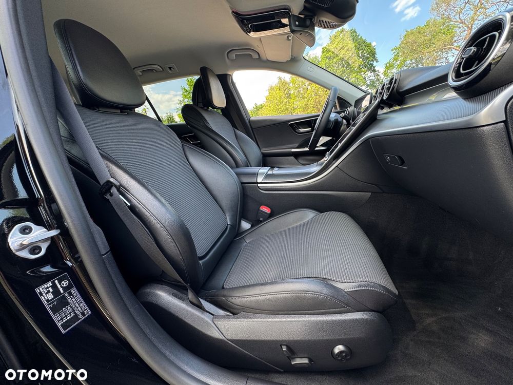 Mercedes-Benz Klasa C 220 d 9G-TRONIC AMG Line - 8