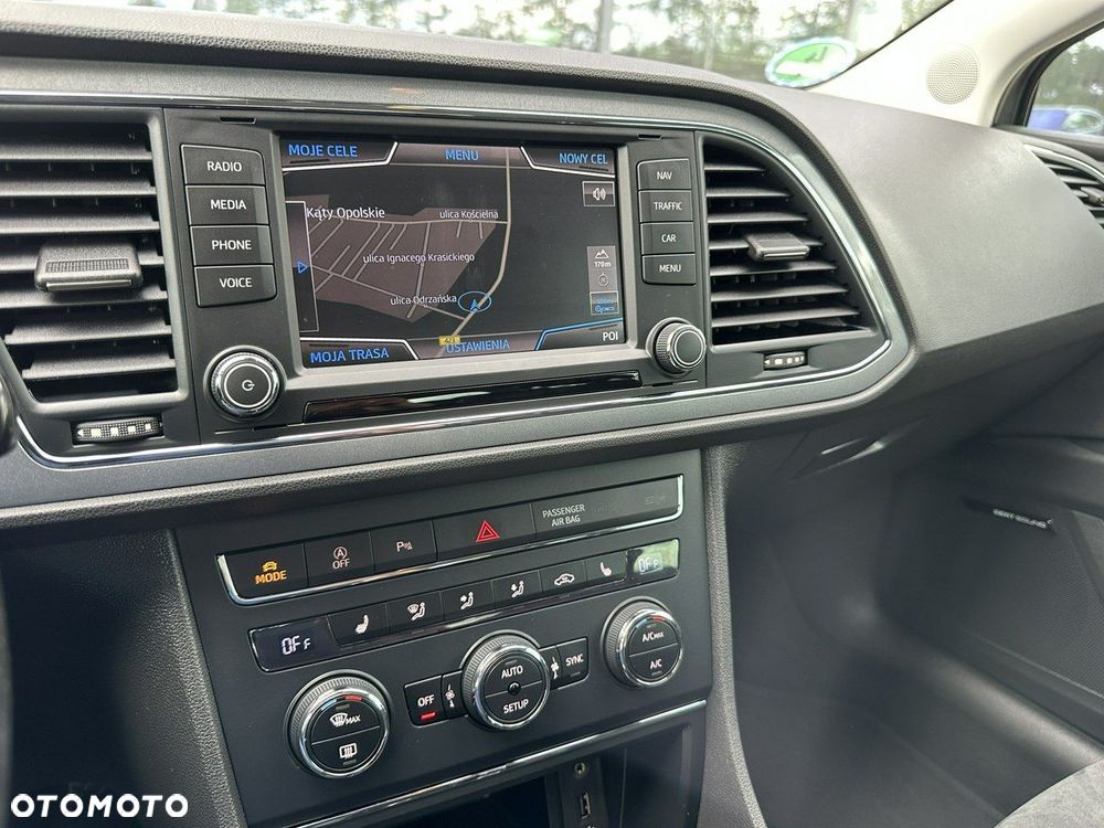 Seat Leon Sportstourer 2.0 TDI DPF DSG FR - 22