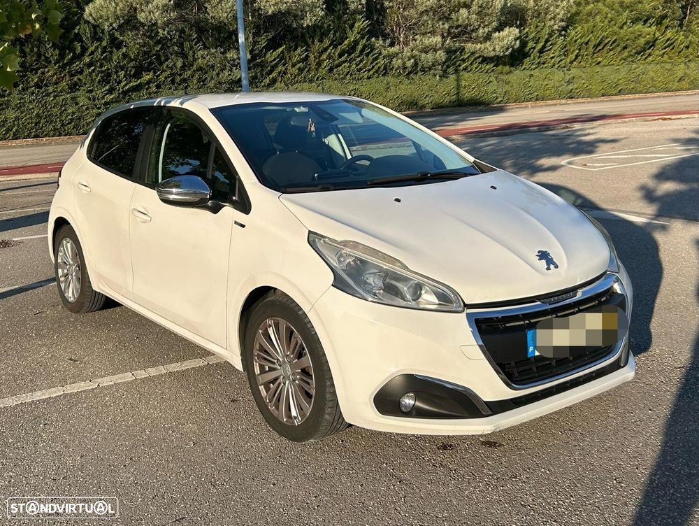 Peugeot 208 1.6 BlueHDi Style - 1
