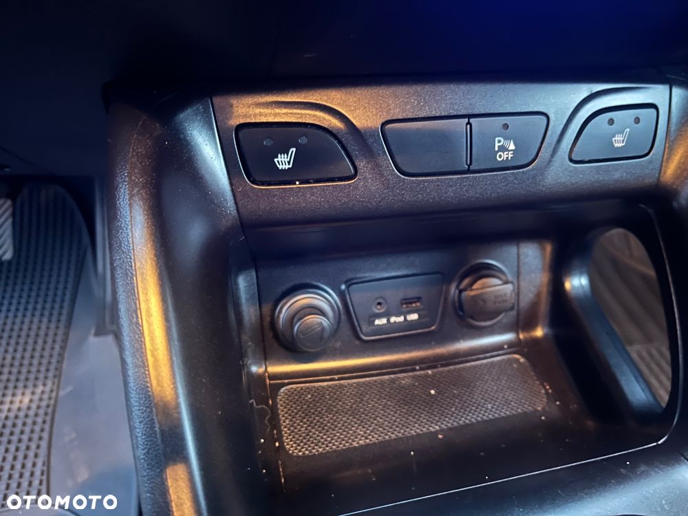 Hyundai ix35 1.6 2WD Fifa World Cup Edition - 16