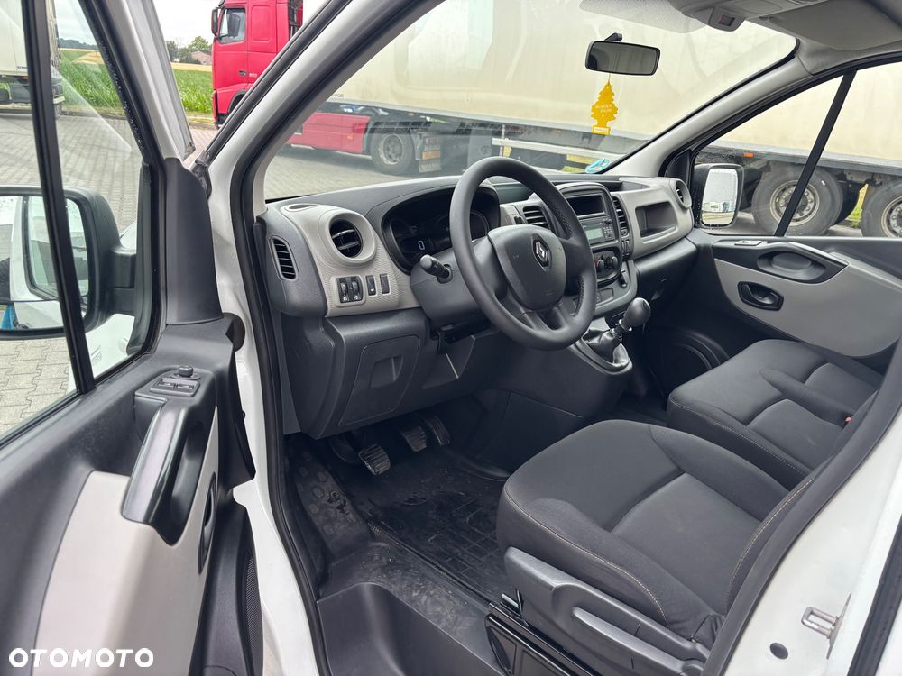 Renault trafic - 22