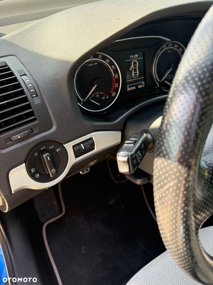 Skoda Octavia 2.0 TDI DPF RS - 10