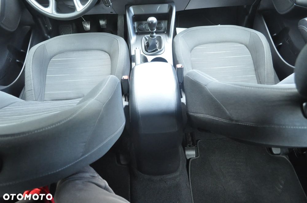 Hyundai ix35 1.7 CRDi 2WD Fifa World Cup Edition - 27