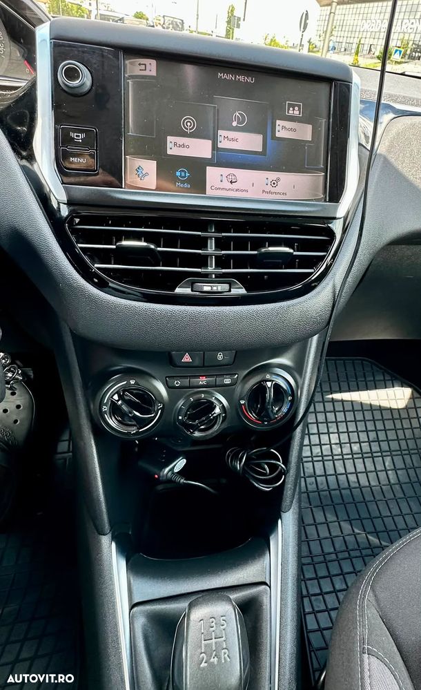 Peugeot 208 1.2 VTi Active - 19