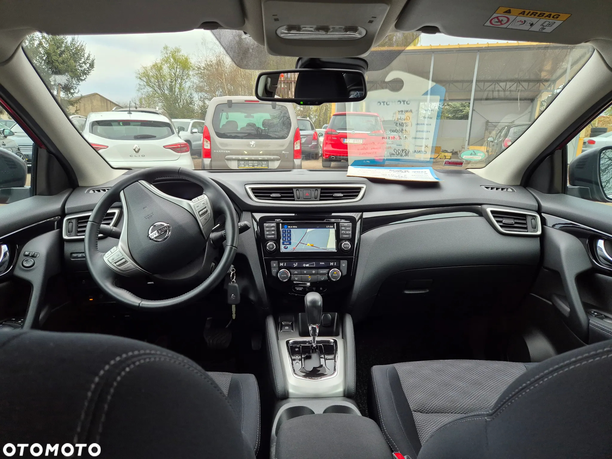 Nissan Qashqai 1.2 DIG-T N-Connecta Xtronic - 22