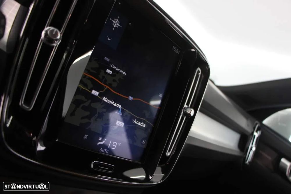 Volvo XC 40 2.0 D3 Momentum Plus - 16