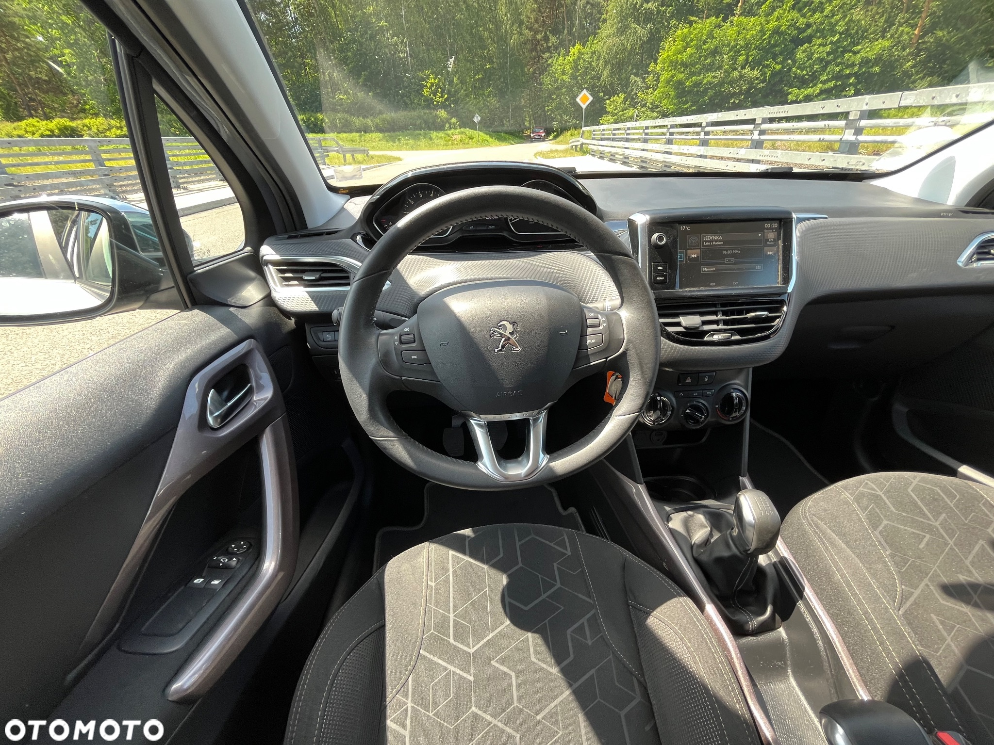 Peugeot 2008 PureTech 82 Style - 17