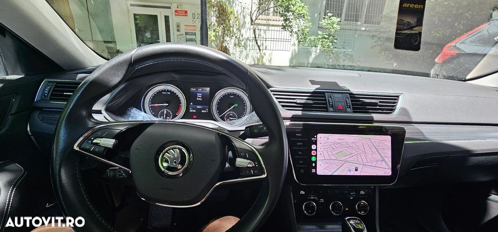 Skoda Superb 2.0 TDI DSG Style - 8