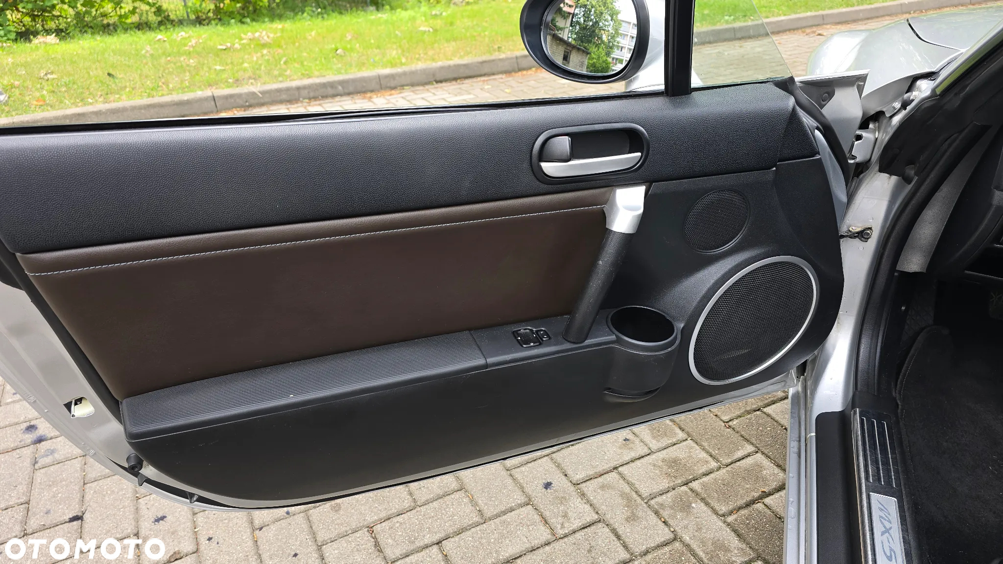 Mazda MX-5 1.8 Emotion - 11