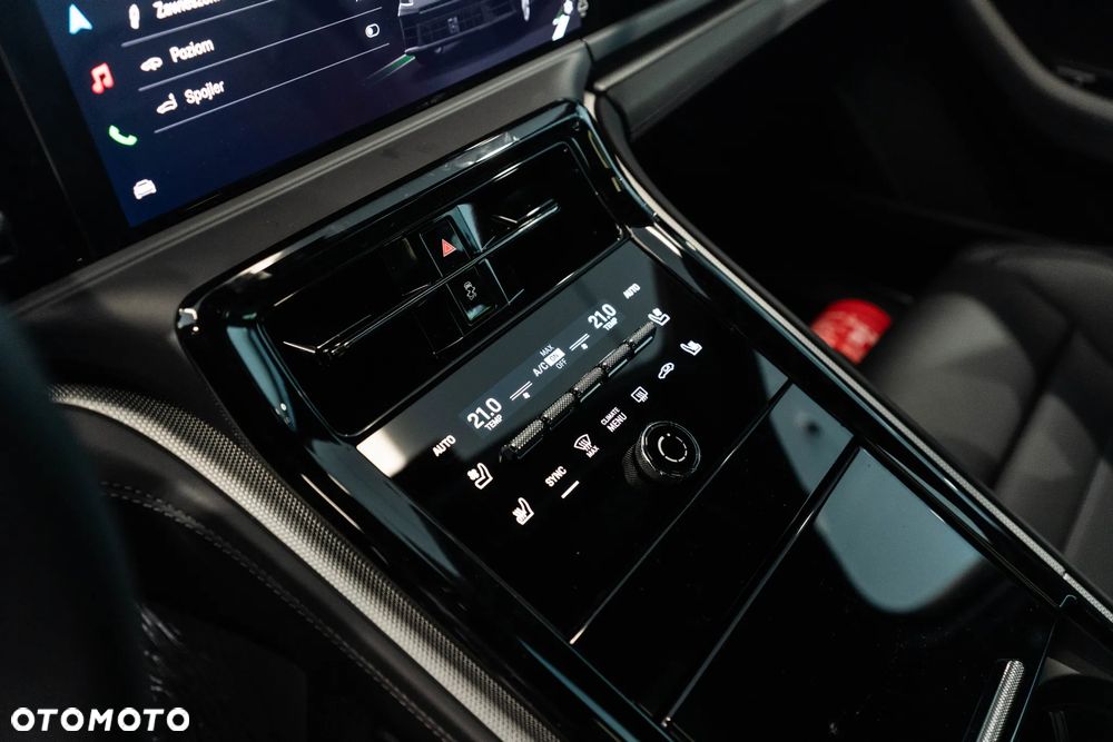 Porsche Panamera 4 E-Hybrid PHEV - 27
