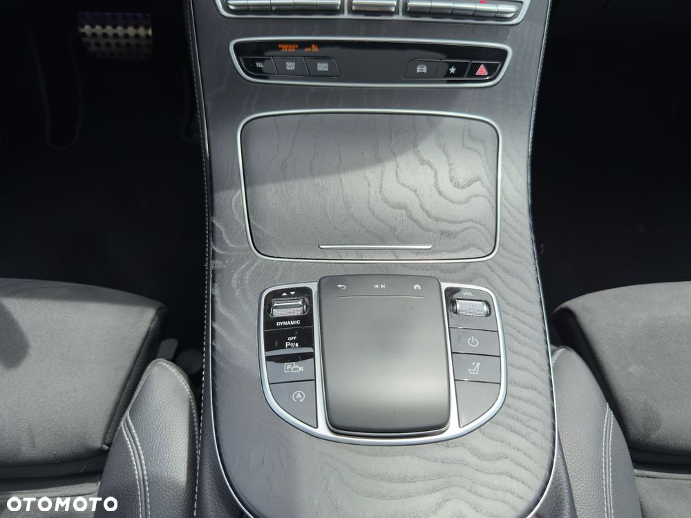 Mercedes-Benz Klasa E 220 d 9G-TRONIC AMG Line - 17