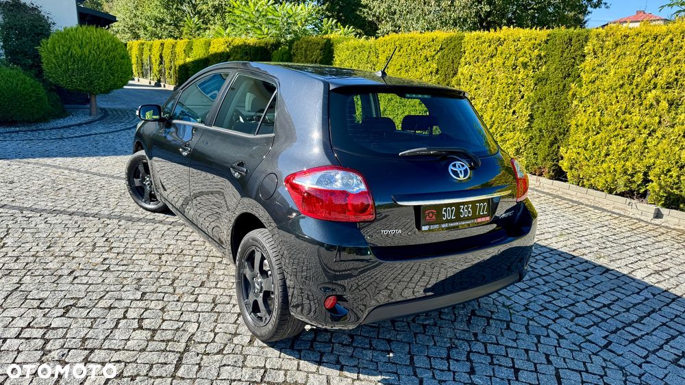 Toyota Auris 1.6 Premium - 40