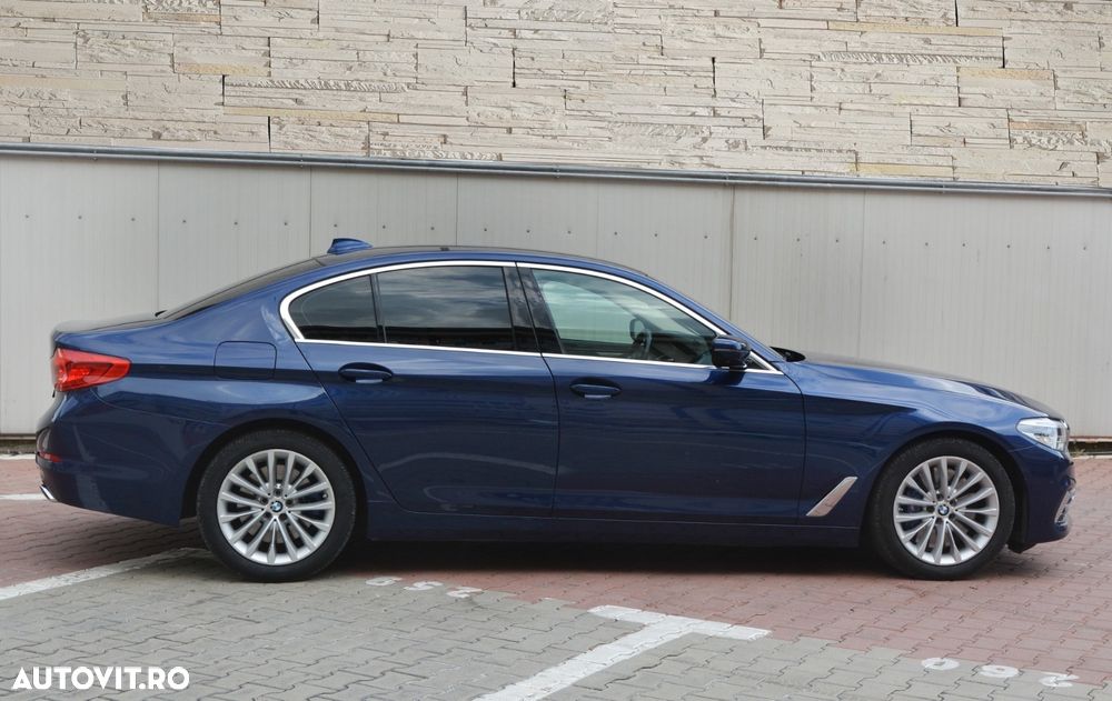 BMW Seria 5 540i xDrive AT - 13