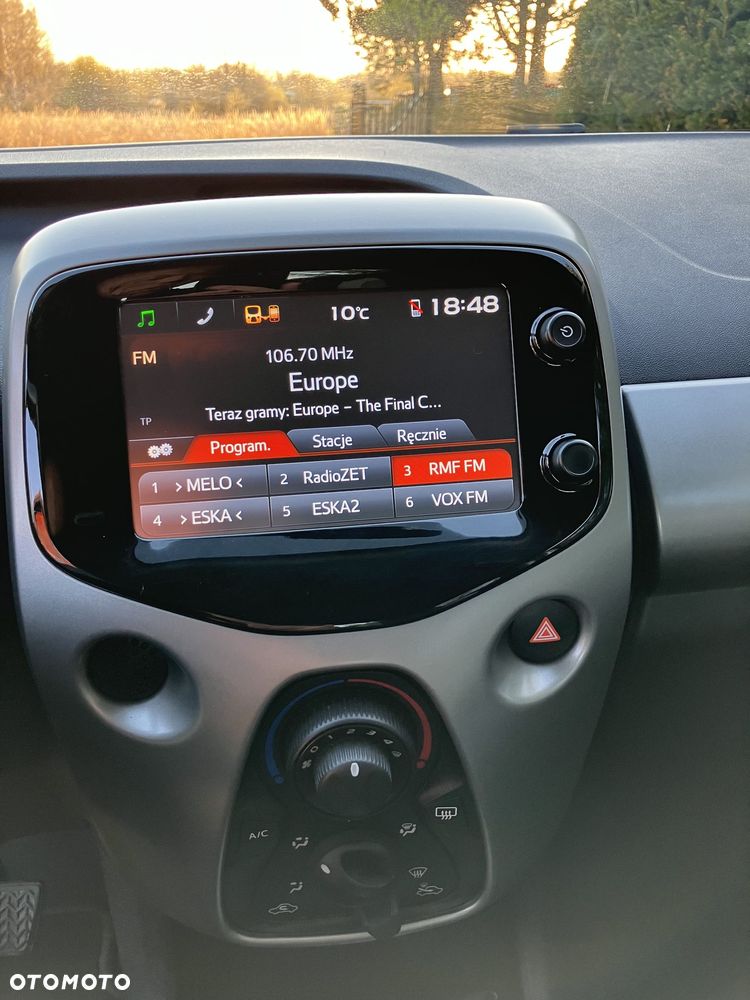 Toyota Aygo x-play touch - 8