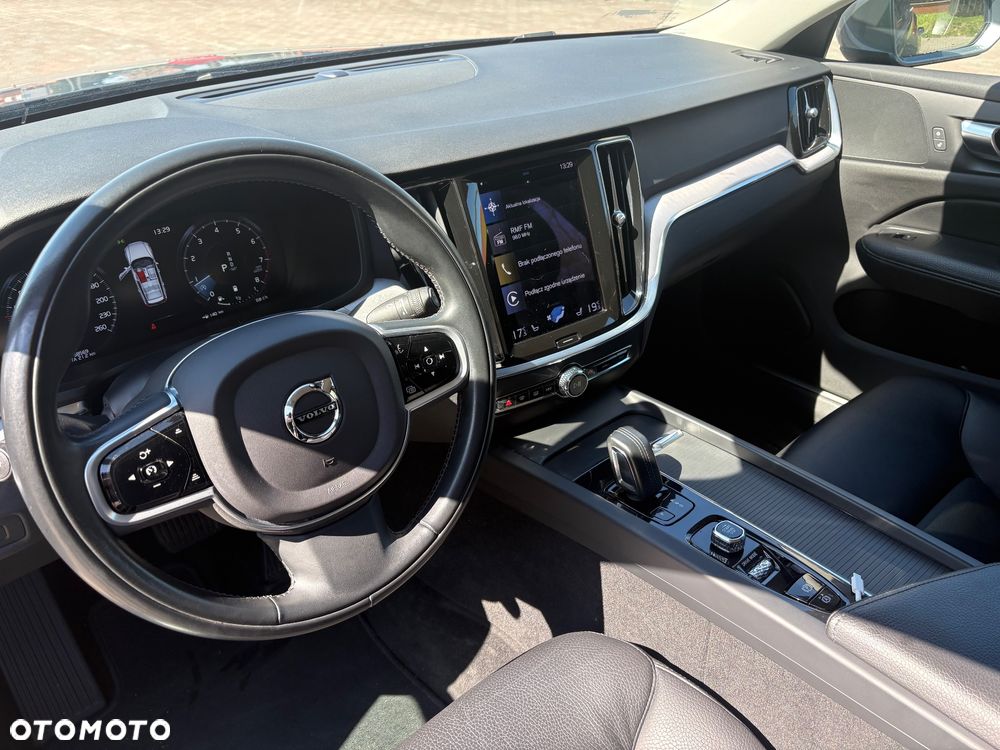 Volvo V60 B3 B Essential - 20