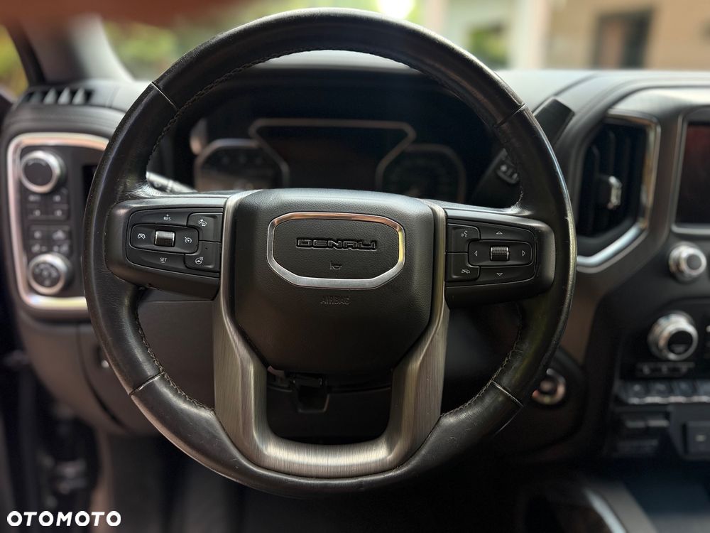 GMC Sierra - 17