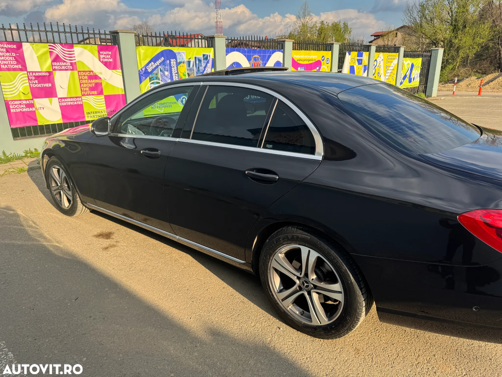 Mercedes-Benz E 200 4MATIC Aut. - 8