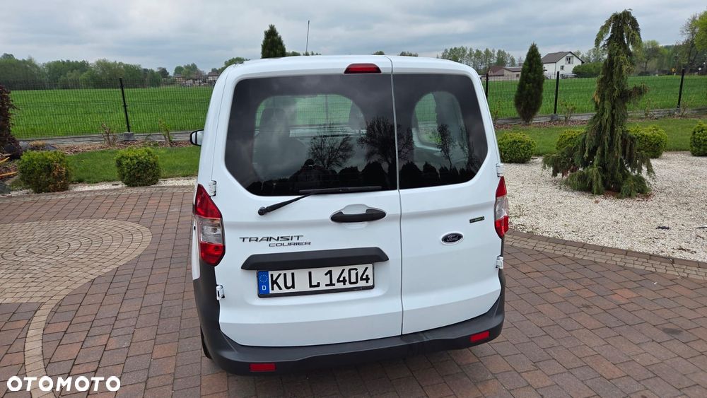 Ford Tourneo Courier - 11