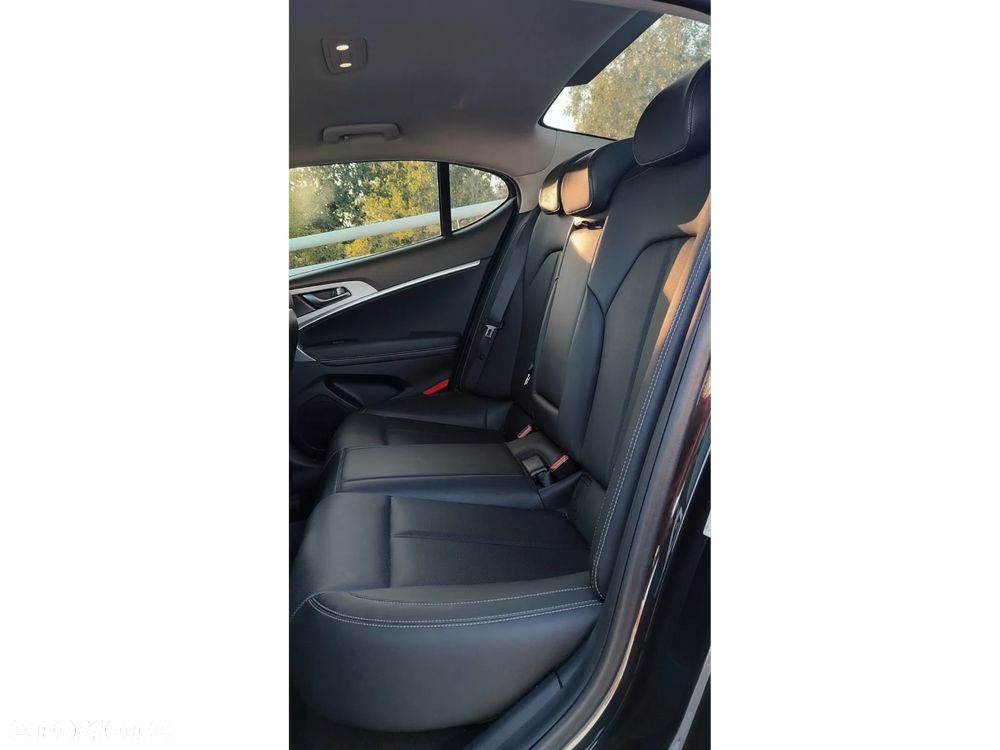 Genesis G70 - 9