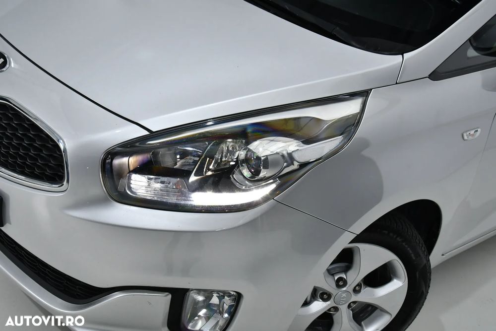 Kia Carens 1.7 CRDi 115 Dream-Team Edition - 17