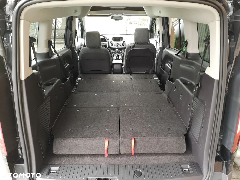 Ford Tourneo Connect Grand - 35