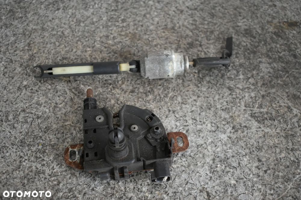 MECHANIZM ZAMEK MASKI FORD FOCUS MK2 - 1