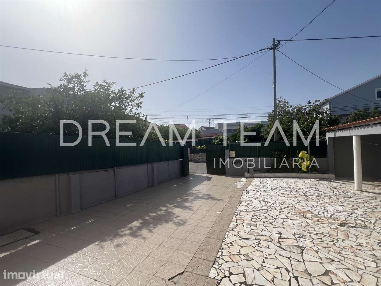 Moradia T3 Bifamiliar na Charneca da Caparica para Remodelação - Grande imagem: 5/32