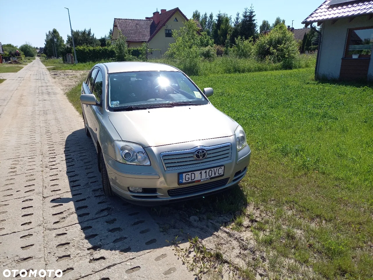 Toyota Avensis 1.8 VVT-i Terra - 4
