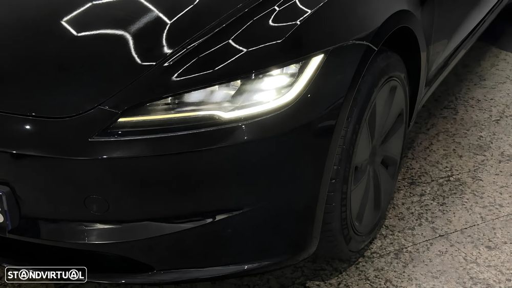 Tesla Model 3 2024 photo 2