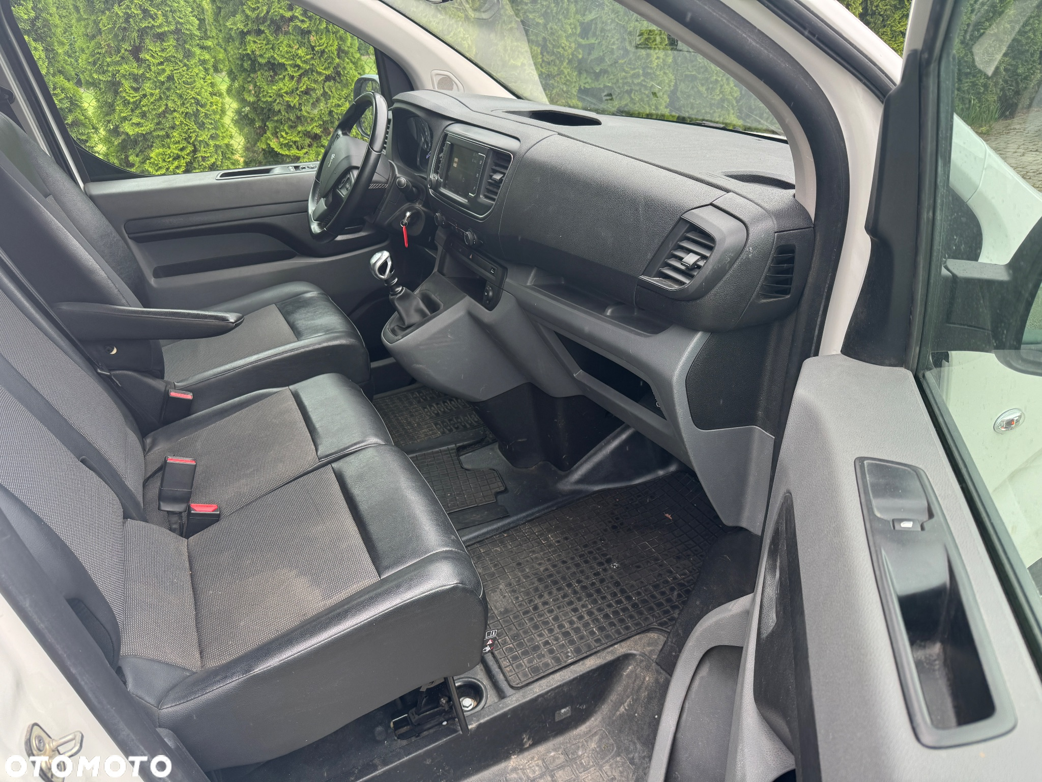 Peugeot Expert - 8