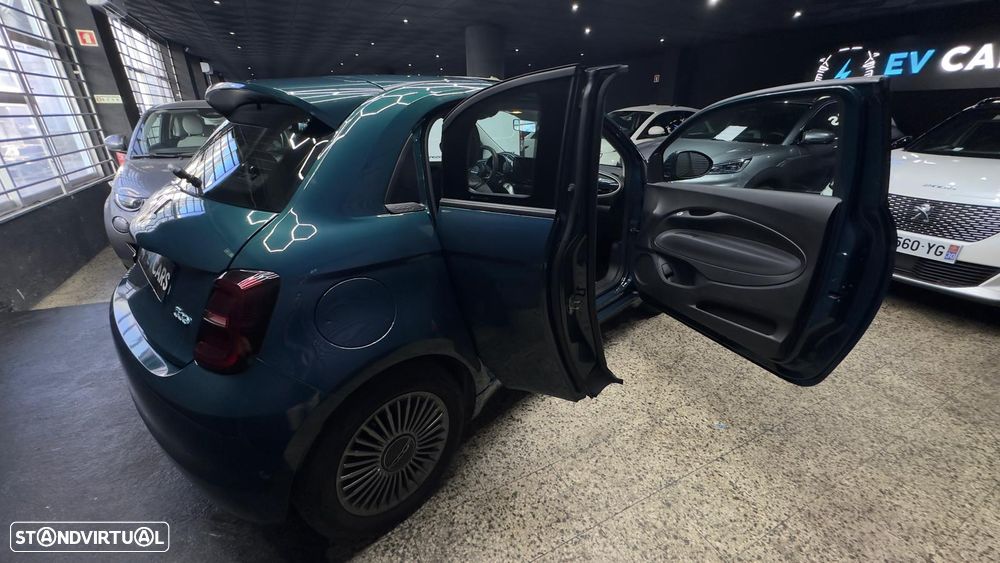 Fiat 500e 3 + 1 42kWh Icon - 27