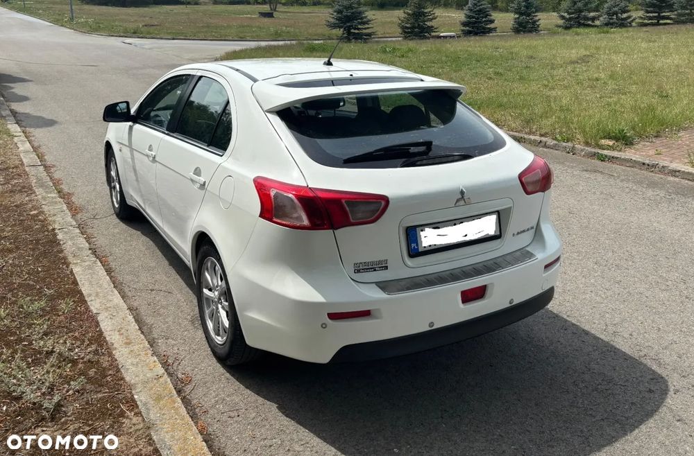 Mitsubishi Lancer 1.6 Invite - 3