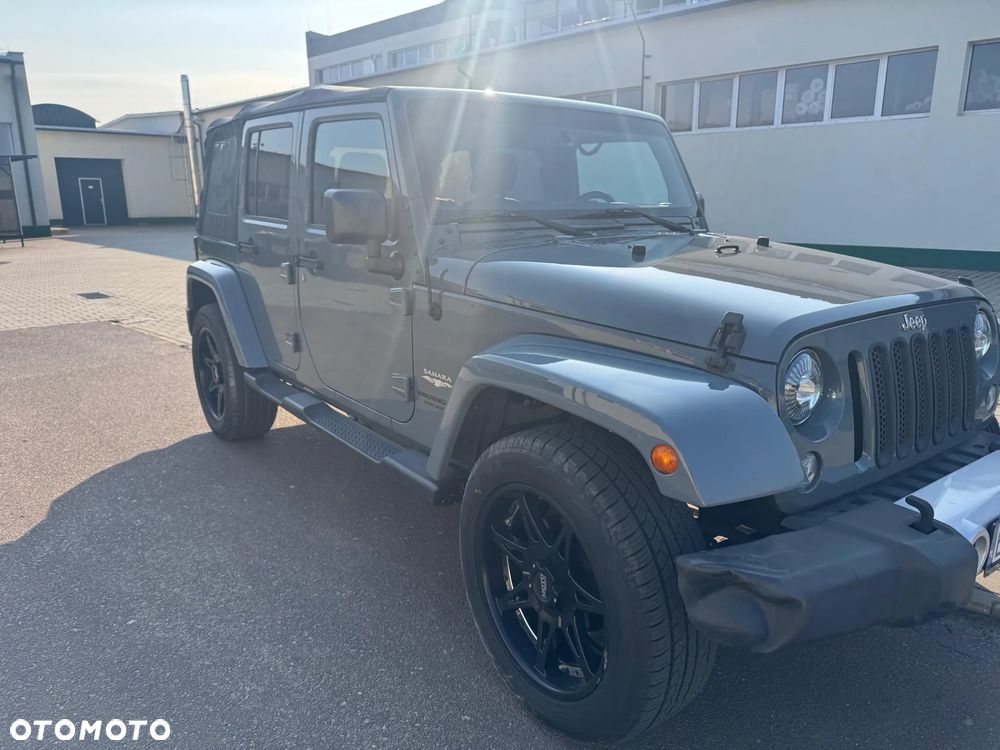 Jeep Wrangler 3.6 Unlim Sahara - 9