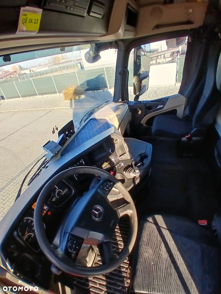 Mercedes-Benz Actros - 6