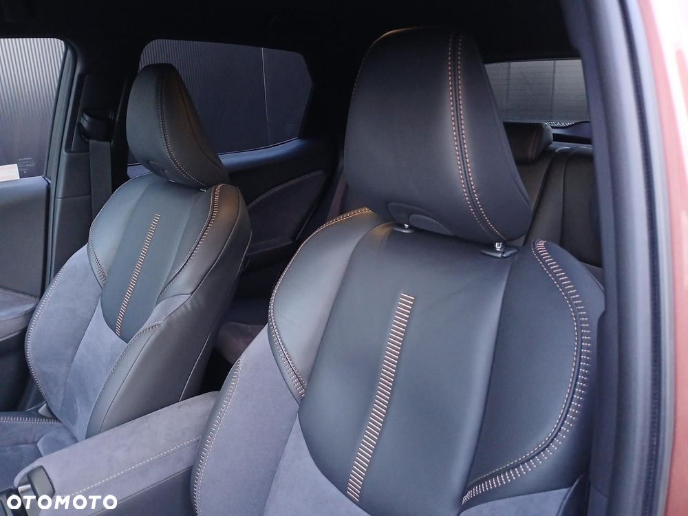 Lexus LBX 1.5 Hybrid Cool - 23