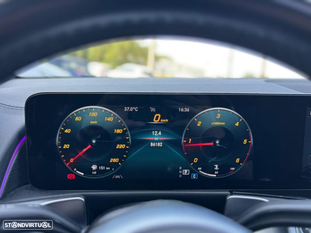 Mercedes-Benz GLB 180 d AMG Line - 10