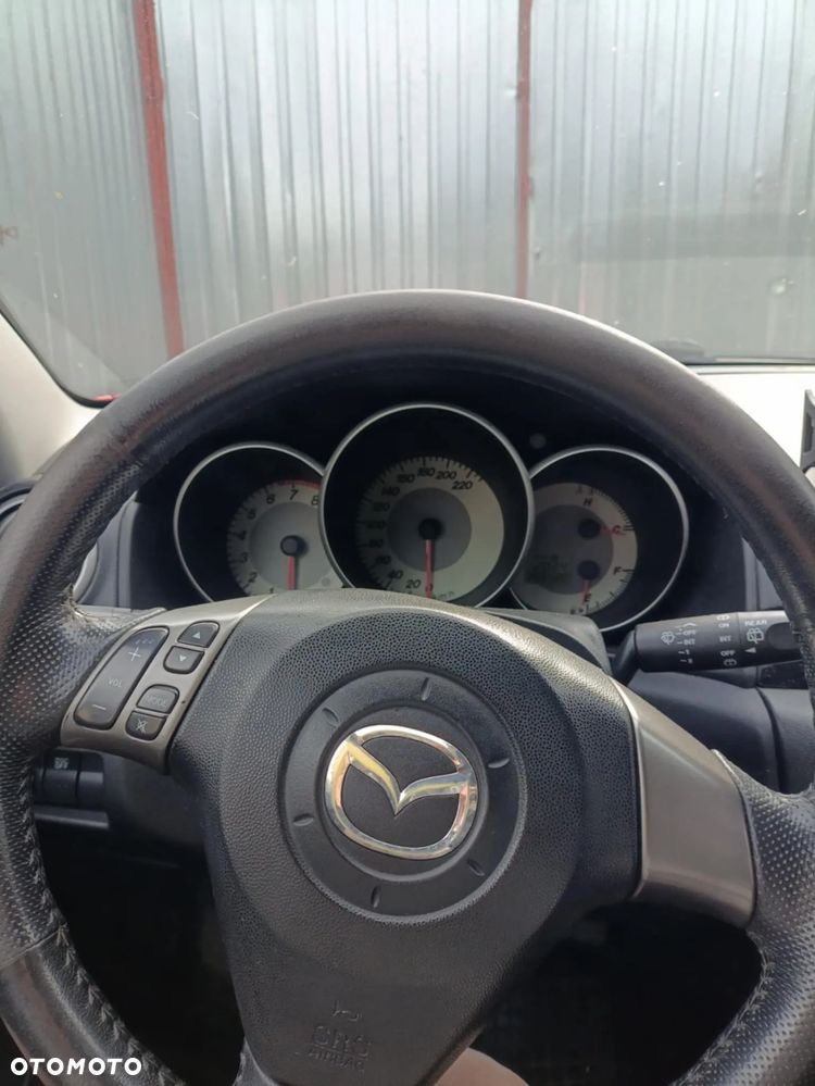 Mazda 3 - 8