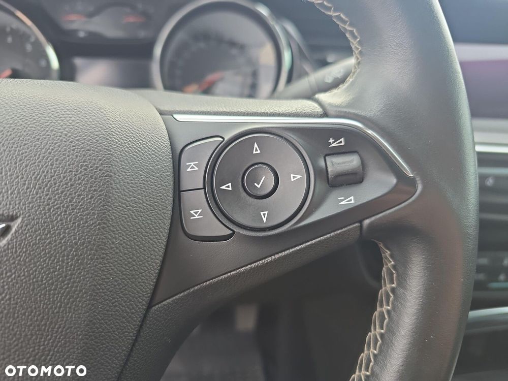 Opel Insignia - 18