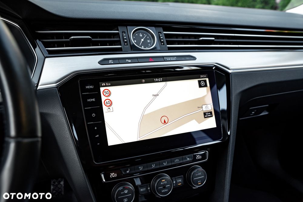 Volkswagen Passat Variant 2.0 TDI SCR 4Motion DSG Highline - 34