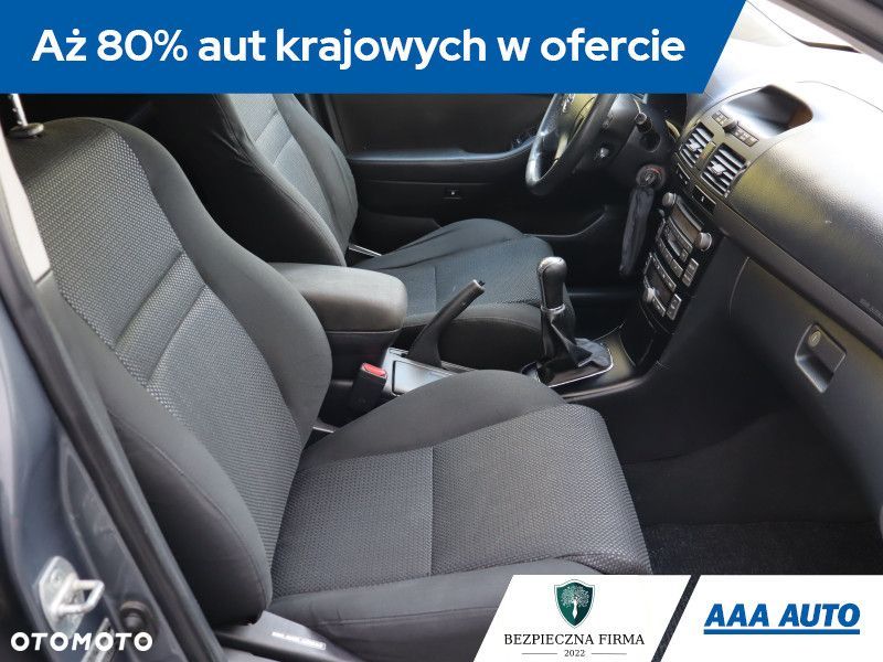 Toyota Avensis - 10