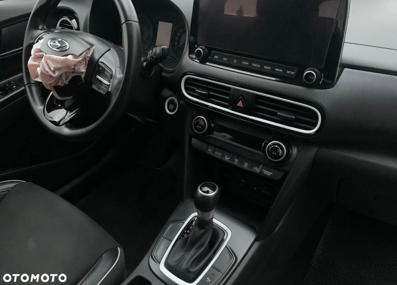 Hyundai Kona 1.6 GDI Hybrid Premium DCT - 10