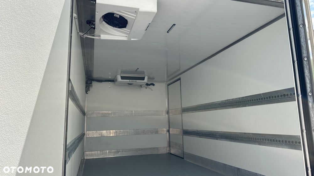 Renault Master 8 palet / sypialnia wejkam / thermo king v 400 max multitemperatura / salon polska / jak nowy - 11