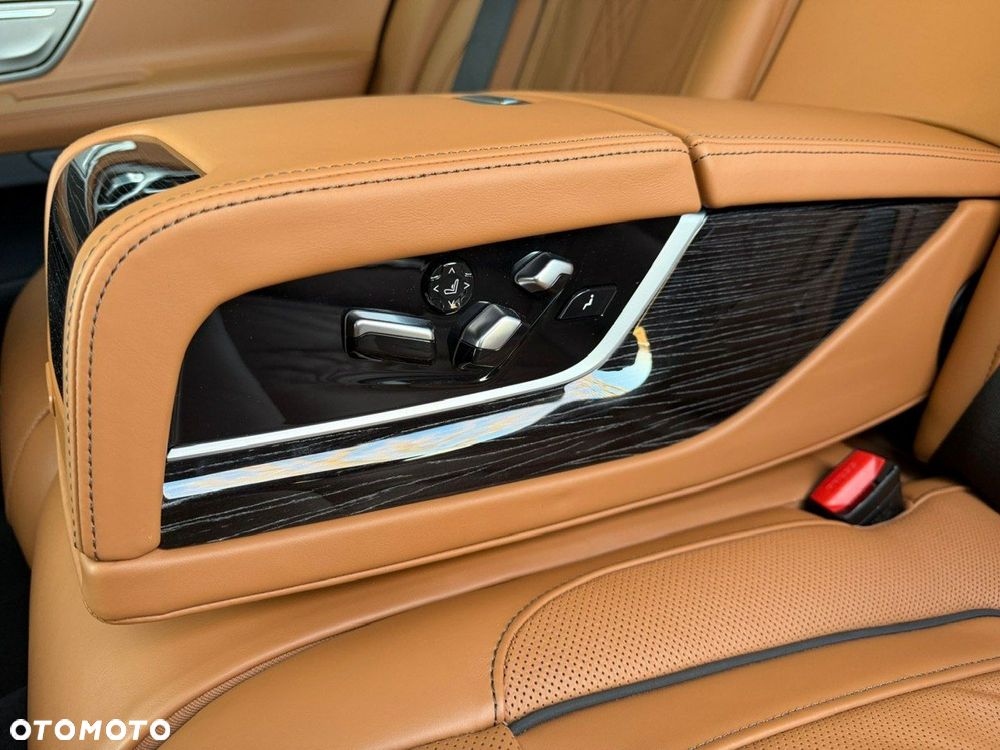 BMW Seria 7 - 21