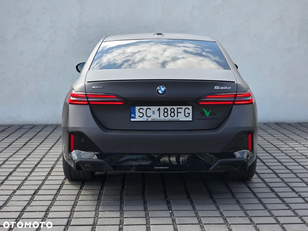 BMW Seria 5 540d xDrive mHEV M Sport - 9