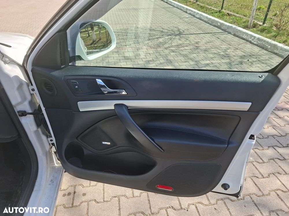 Skoda Octavia 1.6 TDI DPF Elegance Green tec - 24