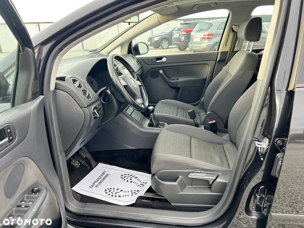 Volkswagen Golf - 11