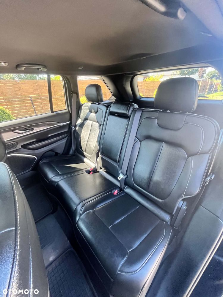 Jeep Grand Cherokee - 11