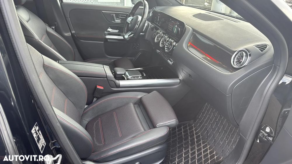 Mercedes-Benz GLA - 21